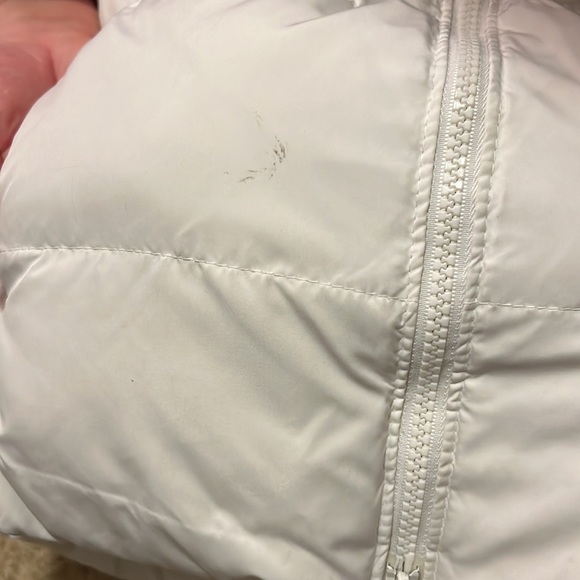 Gap White Puffy Vest - Picture 6 of 9
